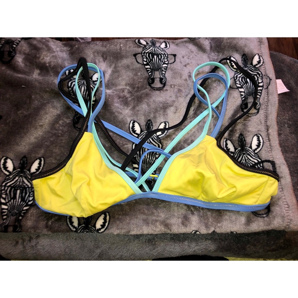 Bathing suit top